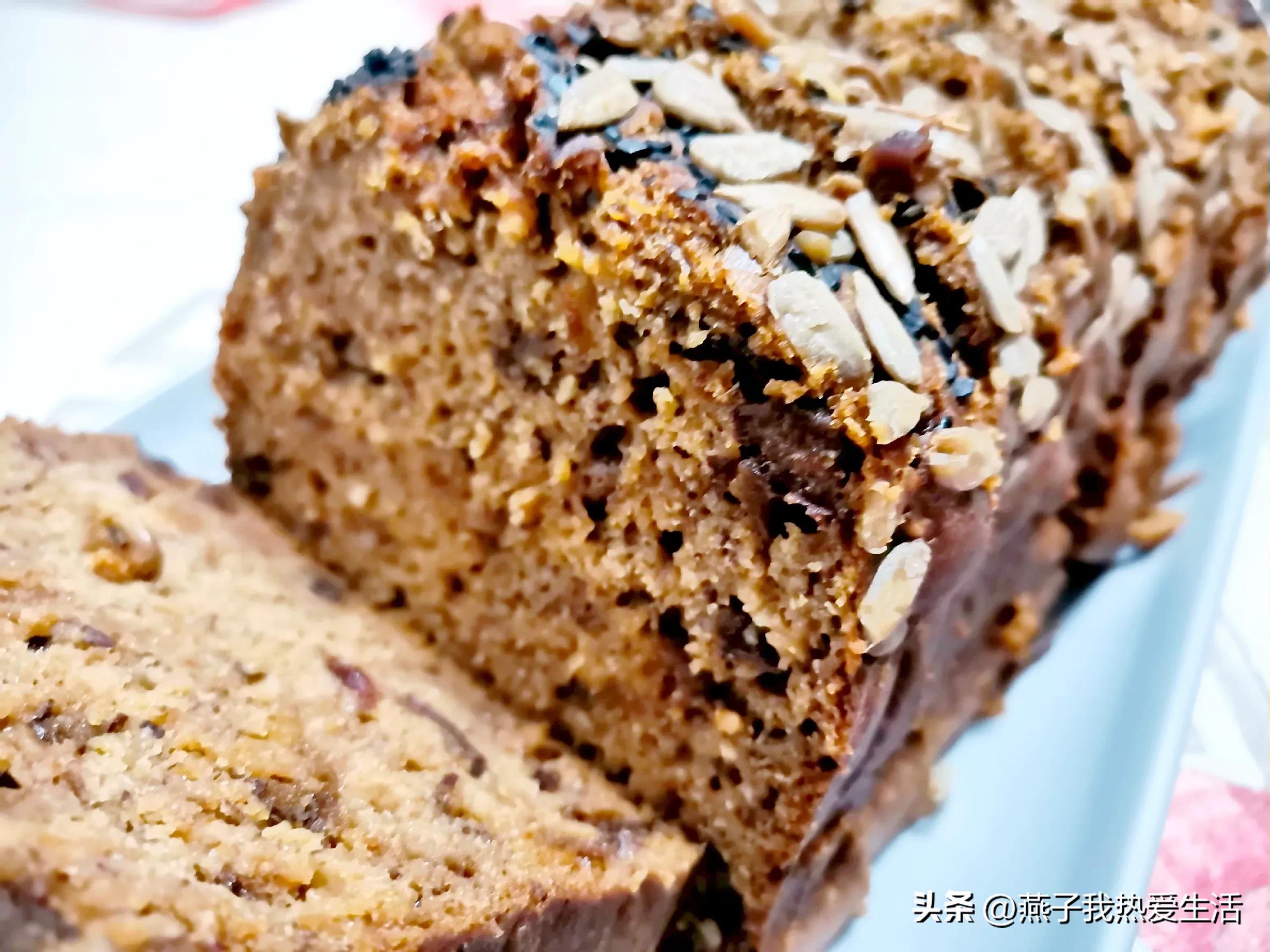 怎么做牛奶香蕉蛋糕不用淀粉面粉,自发面粉做香蕉蛋糕教程