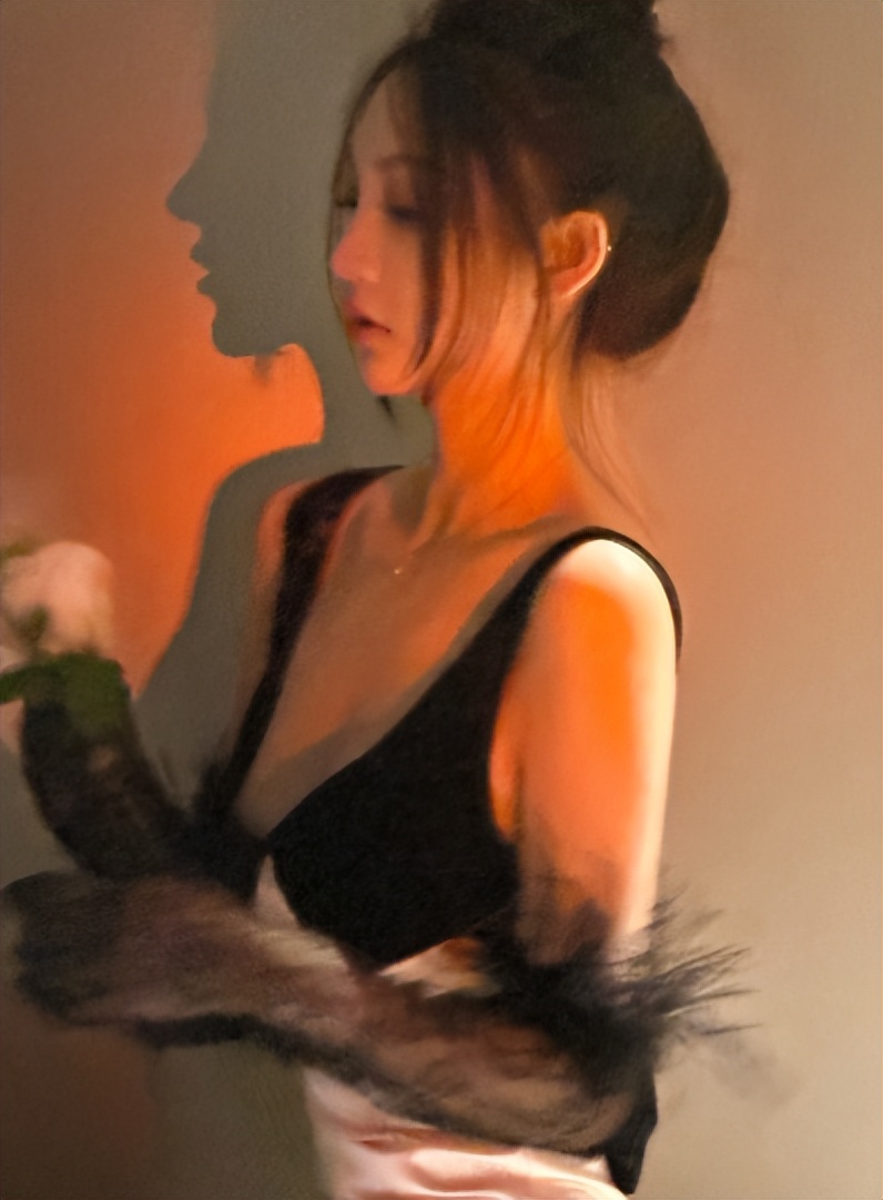 王思聪新女友秀身材,王思聪女友晒身材