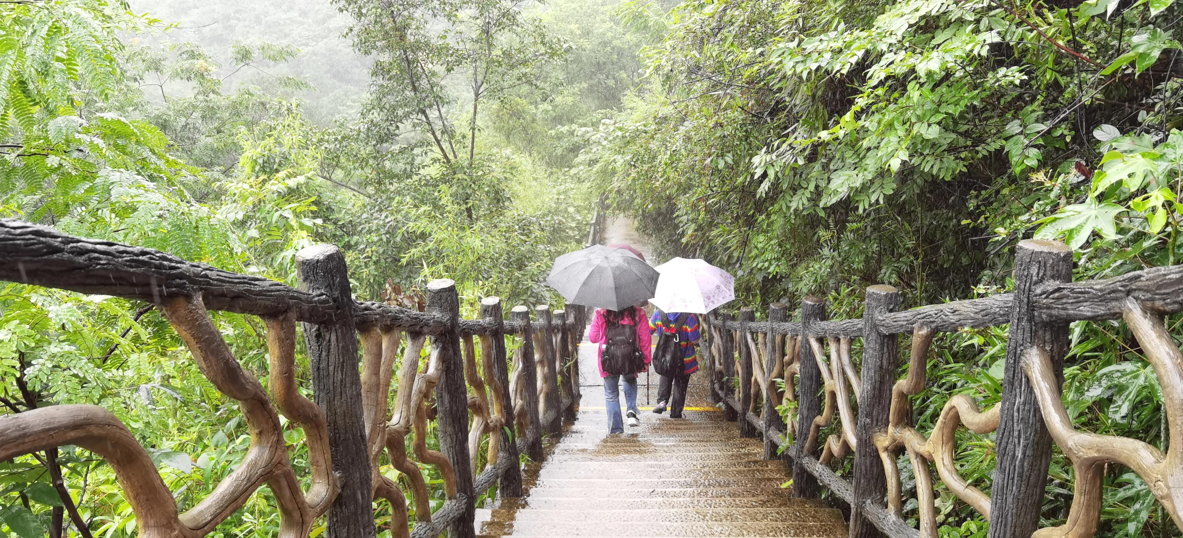 桂林阳朔如意峰一镜到底,阳朔如意峰全景