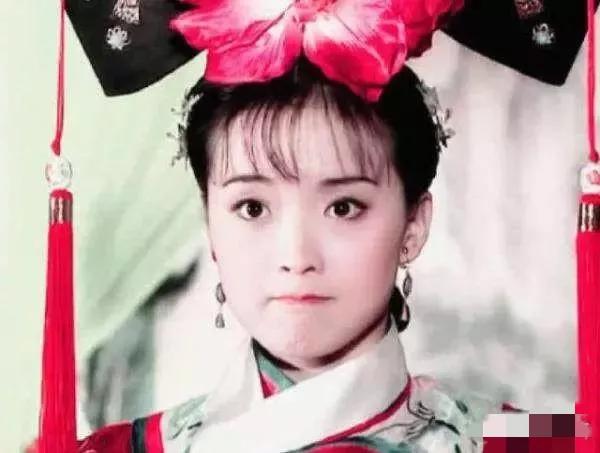 刘亦菲宋轶蓝色礼服,刘亦菲和宋轶谁更美