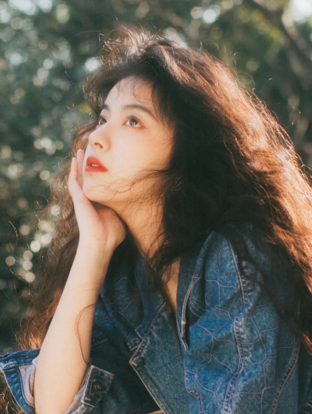 发量少适合哪款卷发,自然卷发适合烫什么样的卷发