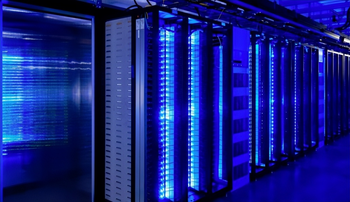 展现硬核实力浪潮信息技术创新加速液冷落地