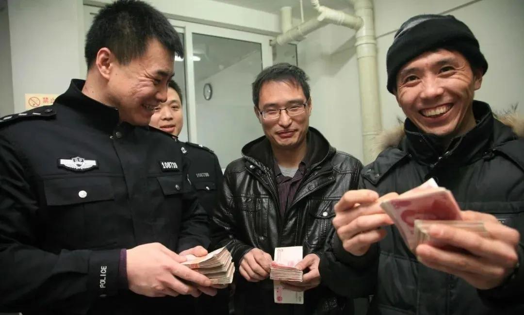 建筑业包工头艰难感悟,包工头揭秘的建筑行业黑幕