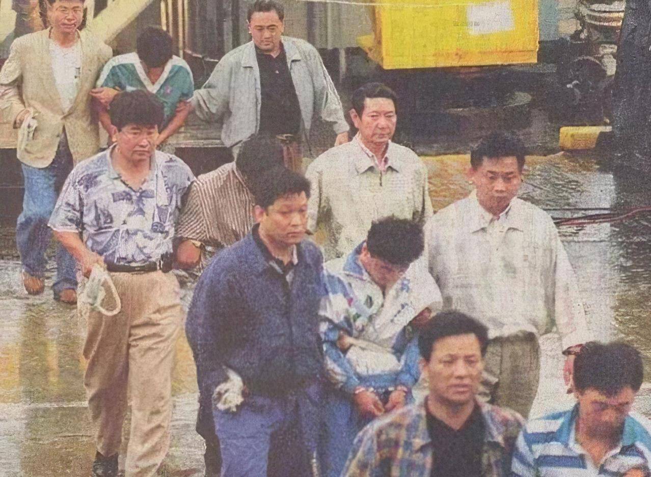 文在寅为中国船员辩护,文在寅给中国船员辩护是真的吗