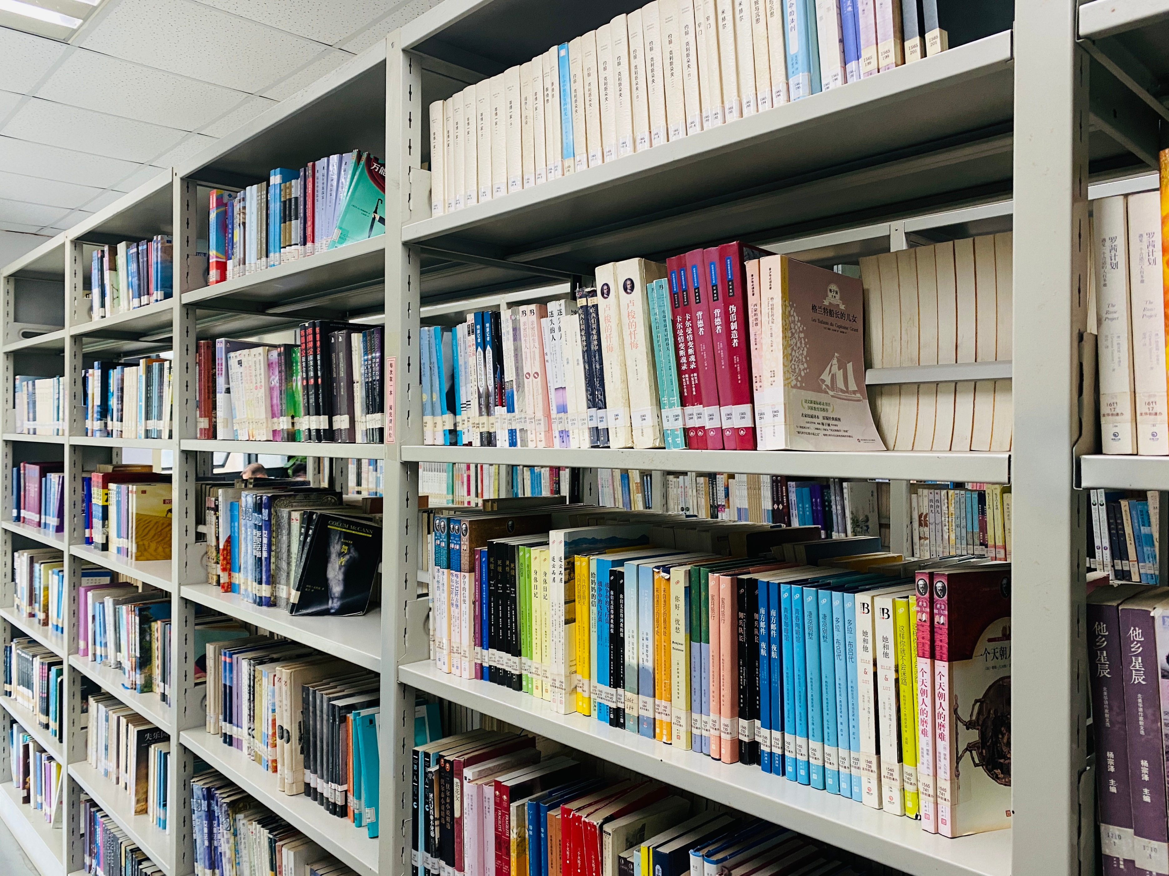 深圳图书馆最佳看书位置,深圳龙华图书馆儿童看书攻略