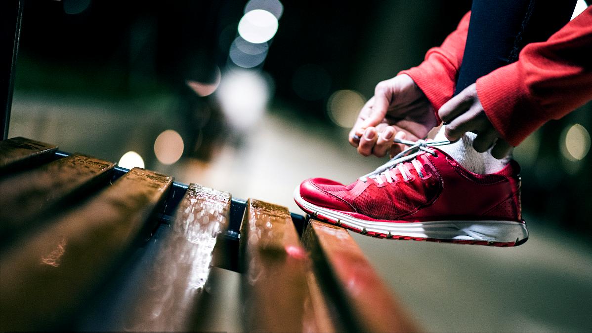 低足弓适合穿什么功能的跑鞋,足弓正常有没有必要穿支撑类跑鞋