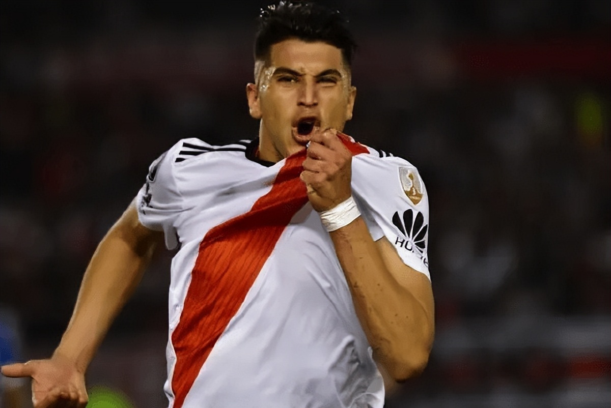 没去皇马照样拿世界杯冠军！24岁的阿根廷中场，目标德甲最佳