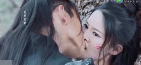 求求某些电视剧放过吻戏吧！我真的要吐了