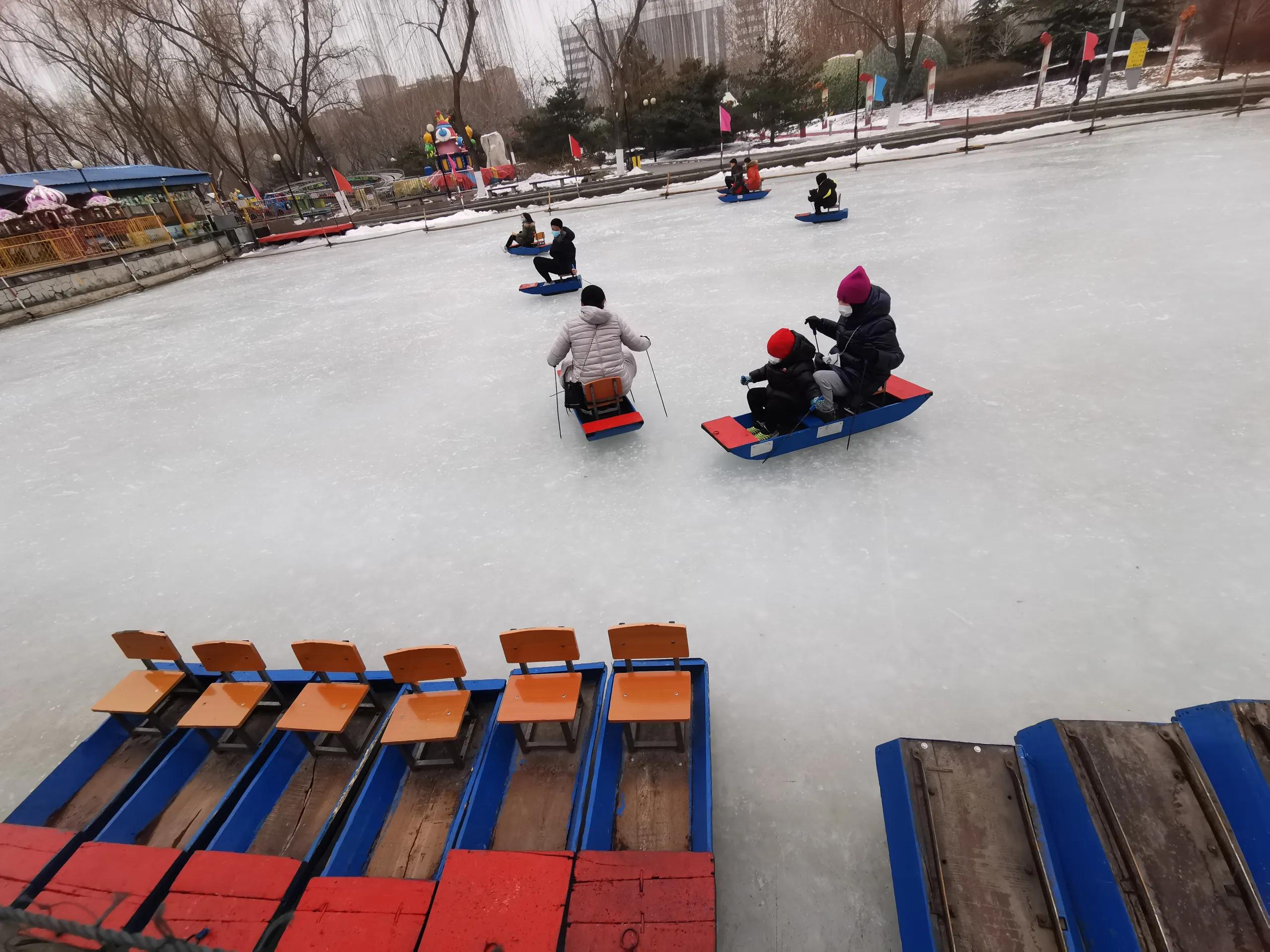 去北京雕塑公园坐几路车,北京石景山区雕塑公园相亲角