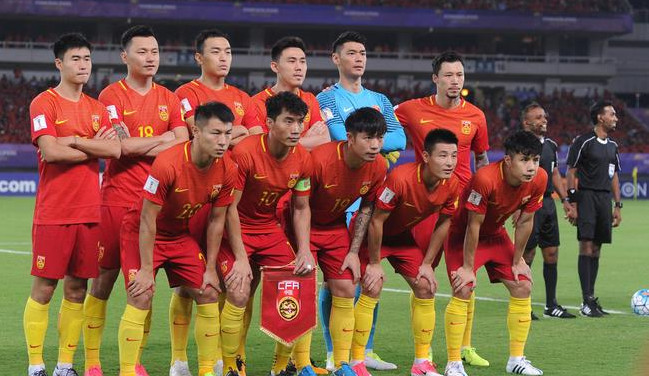 喝水哥被吐槽,喝水哥火遍全球