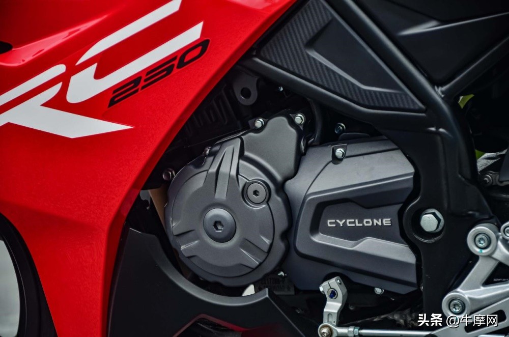 入门仿赛推荐1-2万双缸,赛科龙rc250仿赛震动大吗