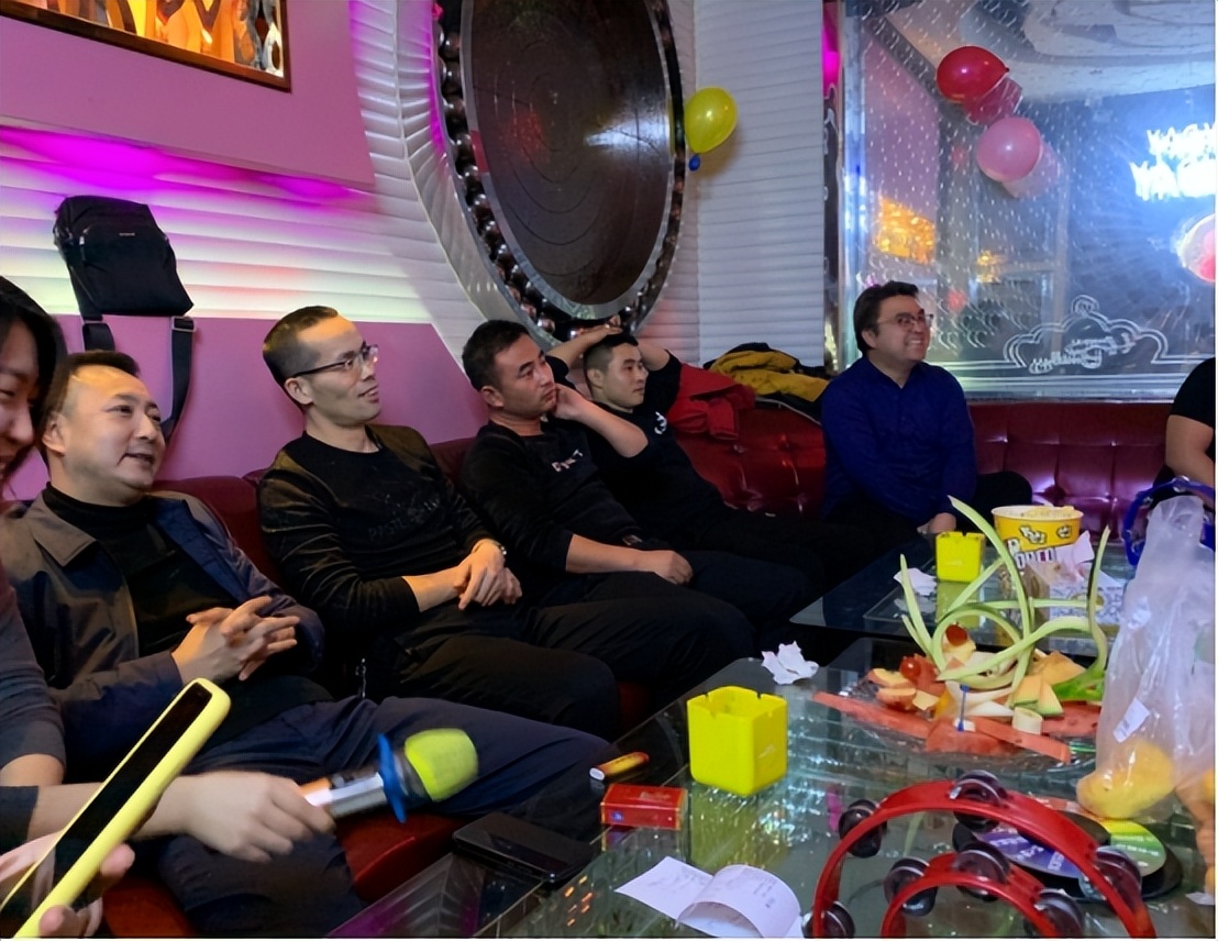 聚会圣地为何无人问津了,7年倒闭6万家