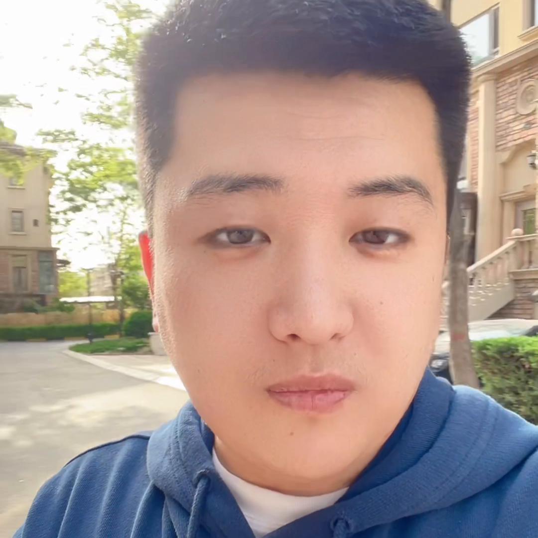 同样都是达人，听说普通探店达人一个月3000都搞不下，...