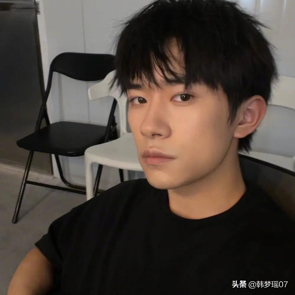 黄明昊年轻时有多厉害,黄明昊参加少年可期有多聪明