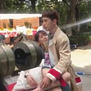 空气骑马、劈叉抱、鸟替，电视剧不敢拍的全景，真的不会笑场吗？