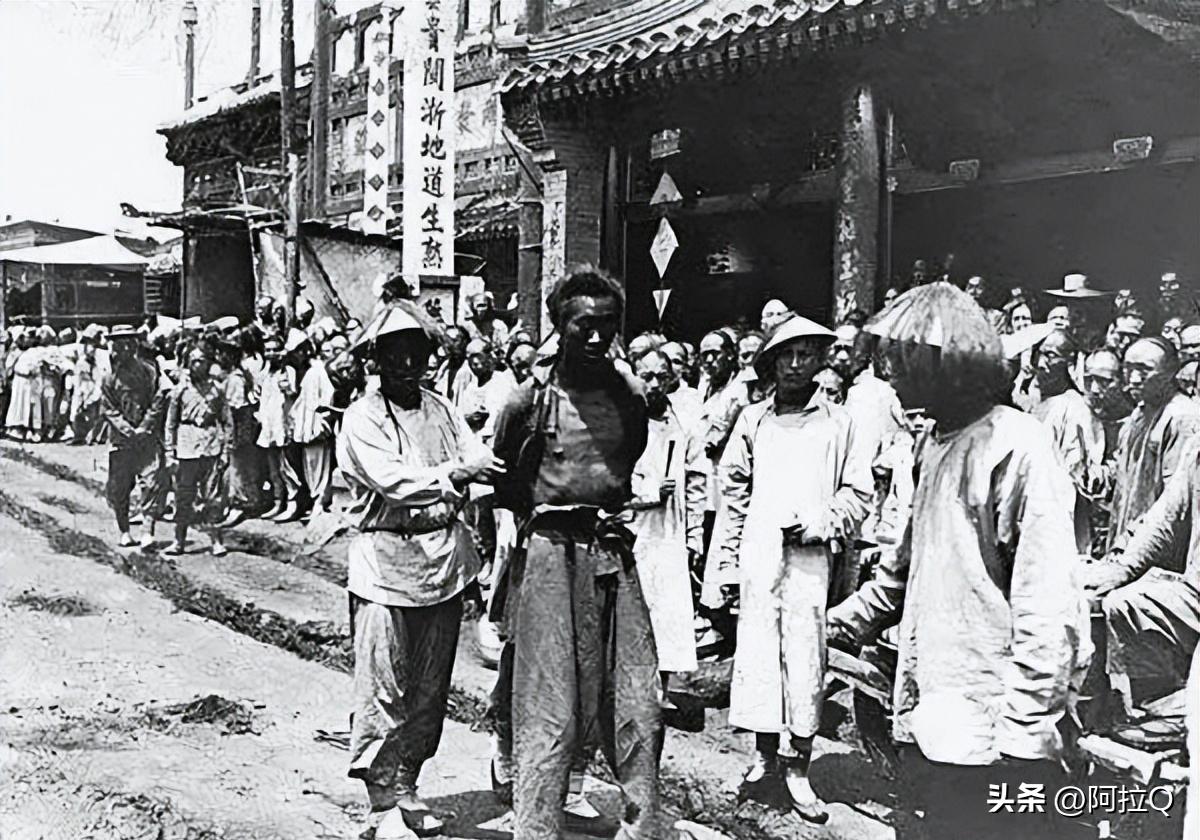 惊!日军日记曝光,*安妇慰**不顺从,日军竟用*刀刺**插入她的*体下**!