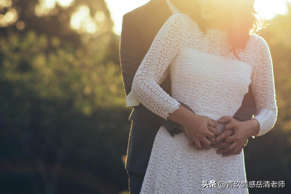 怎么用另一种方式表达我爱你,除了我爱你还能说什么表达爱意