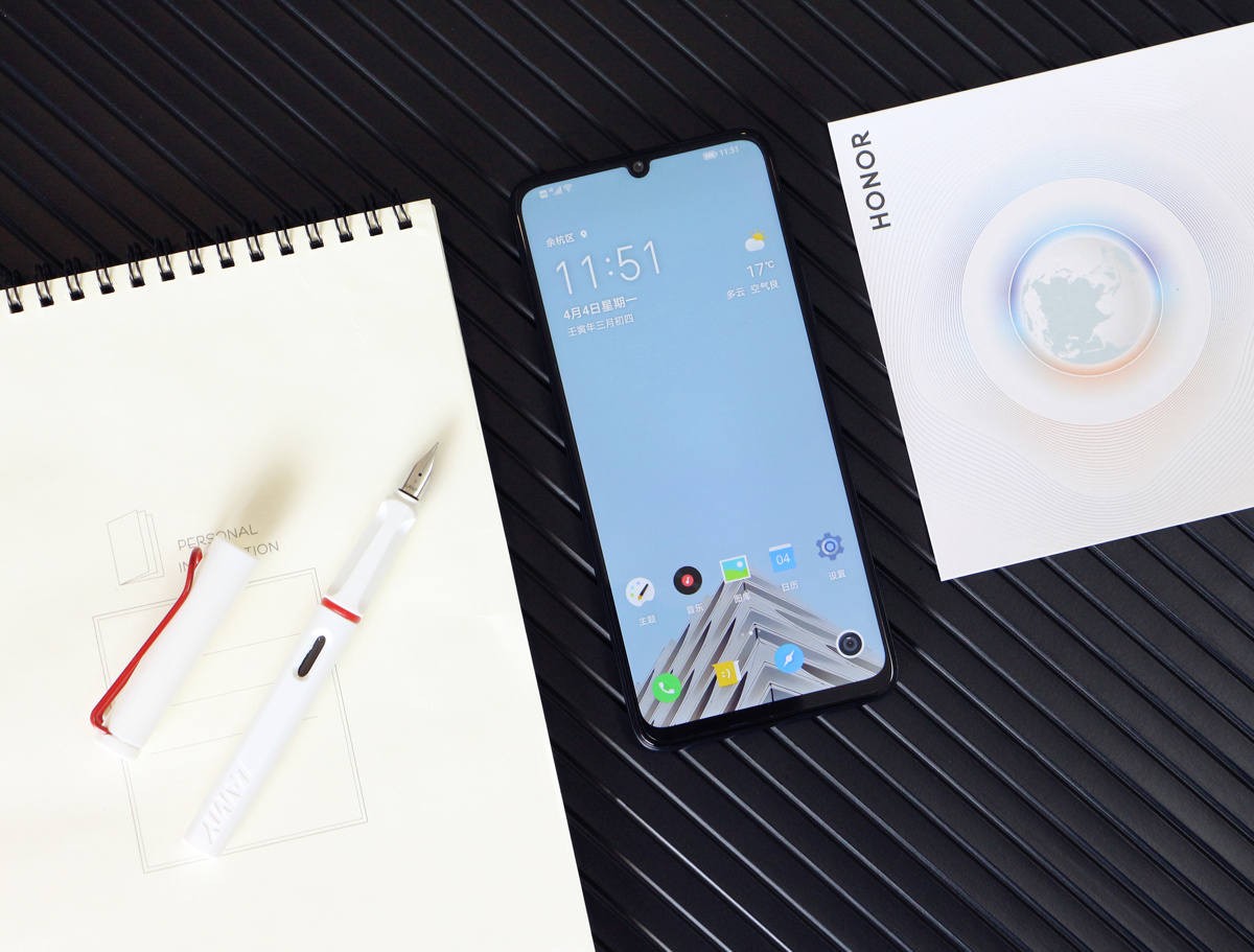 荣耀新款手机哪一款值得入手,荣耀手机性价比高1500至2000