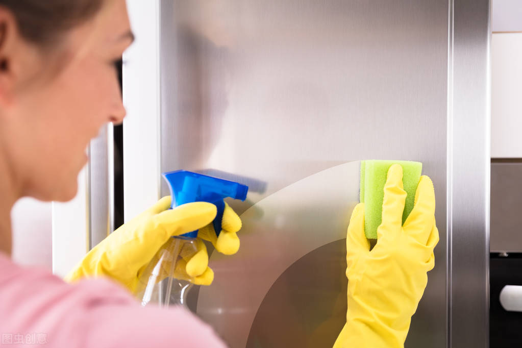 冰箱太脏了怎么洗才干净,冰箱脏了该怎么擦洗