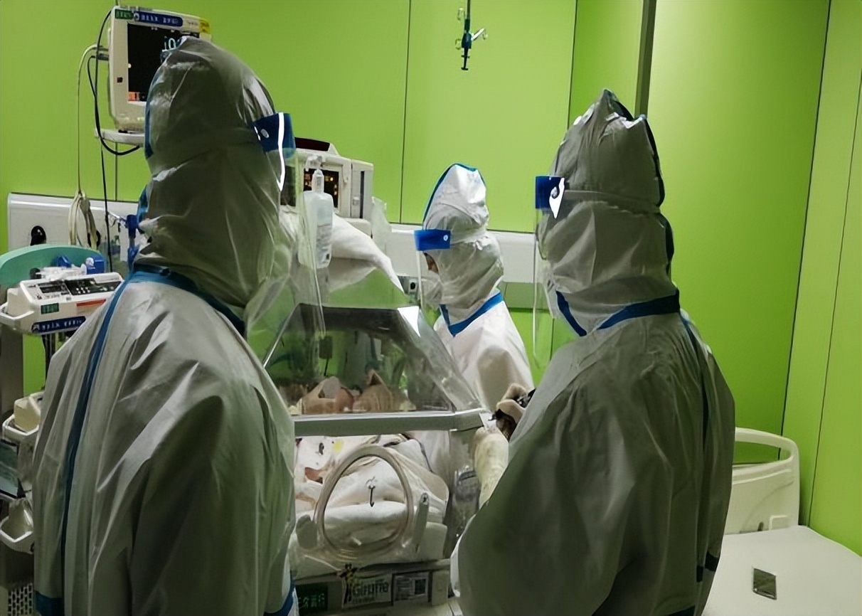 众志成城战疫情齐心协力保平安,齐心协力战疫情致敬医护人员