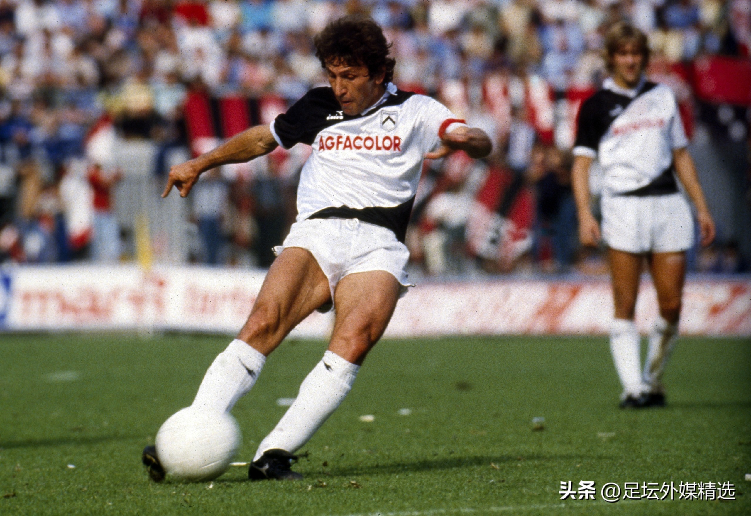 足坛史上最优秀十大中场球员,十佳中场魔笛排名