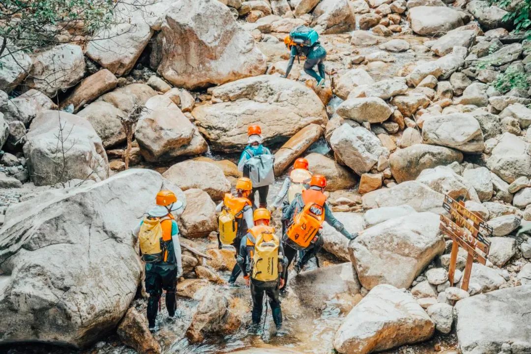 不愧是天下第一山真的很壮观,不愧是天下第一奇山