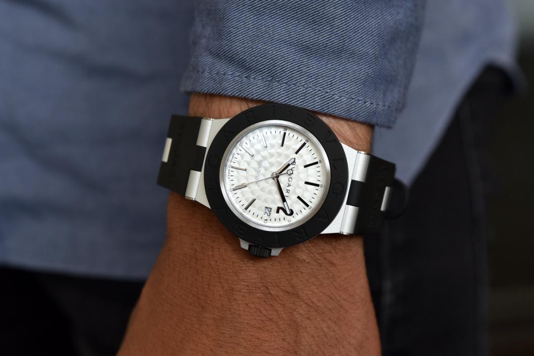 日内瓦钟表日开幕，到底哪款韭菜哪块保值？｜本周消费品投资推荐