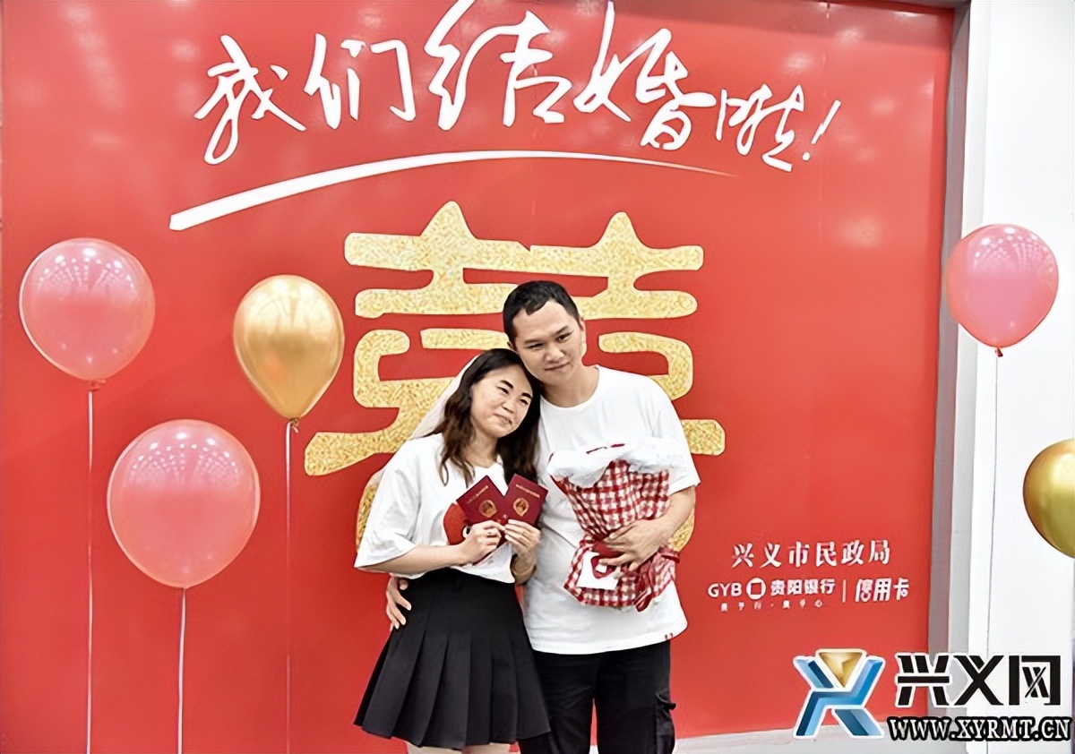婚姻登记迎高峰,七夕婚姻登记处不打烊