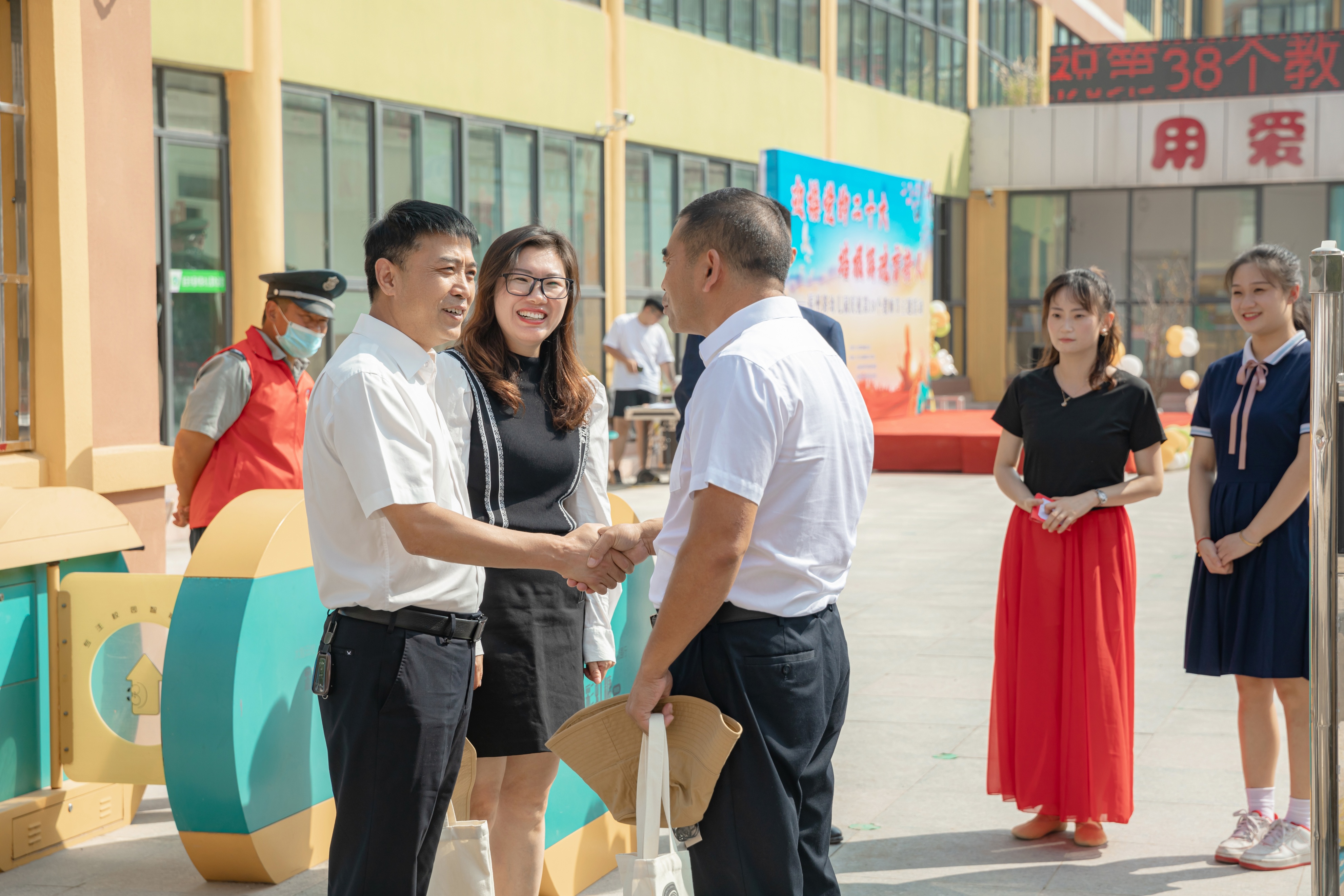 福州路幼儿园开展庆祝第38个教师节主题活动