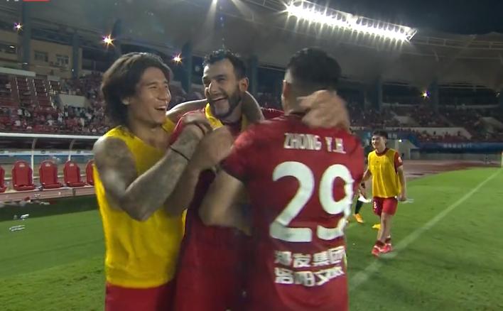 中超积分榜：北京国安0-3惨败跌至第8！黑马球队主场大胜稳居前3