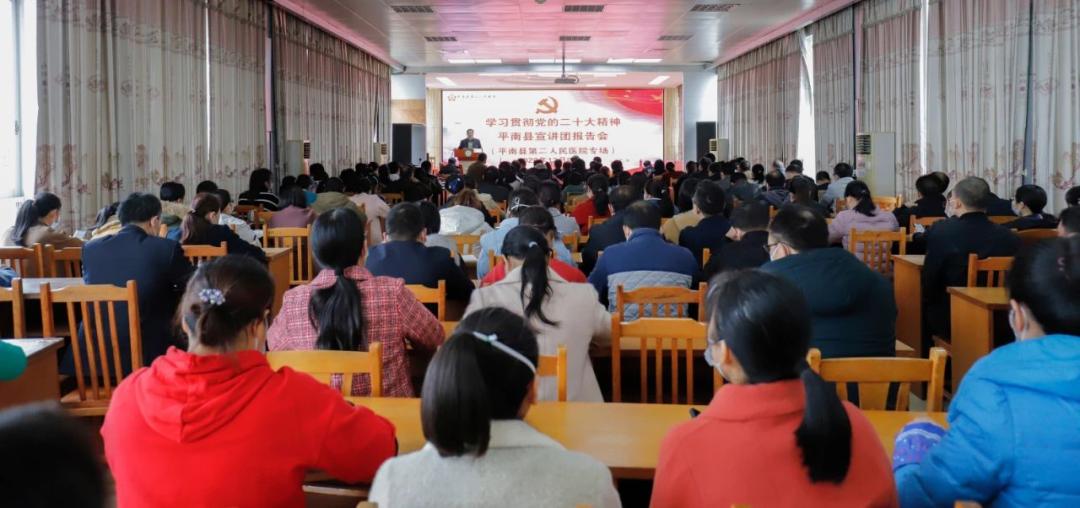 致敬每一位在抗疫一线的工作人员,致敬每一位奋斗在前线的医护人员