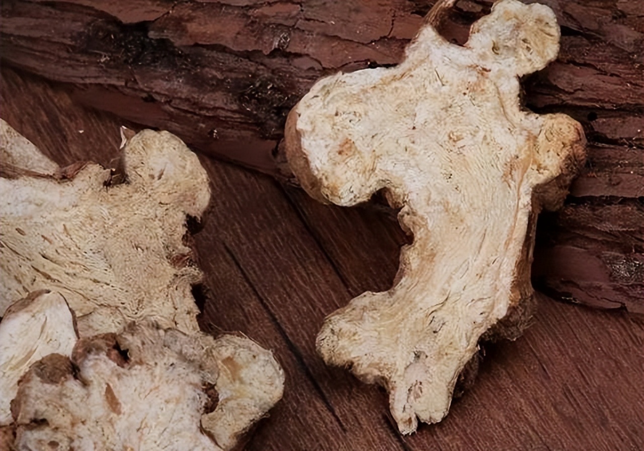 睾丸潮湿六经辨证,睾丸潮湿脾胃虚弱