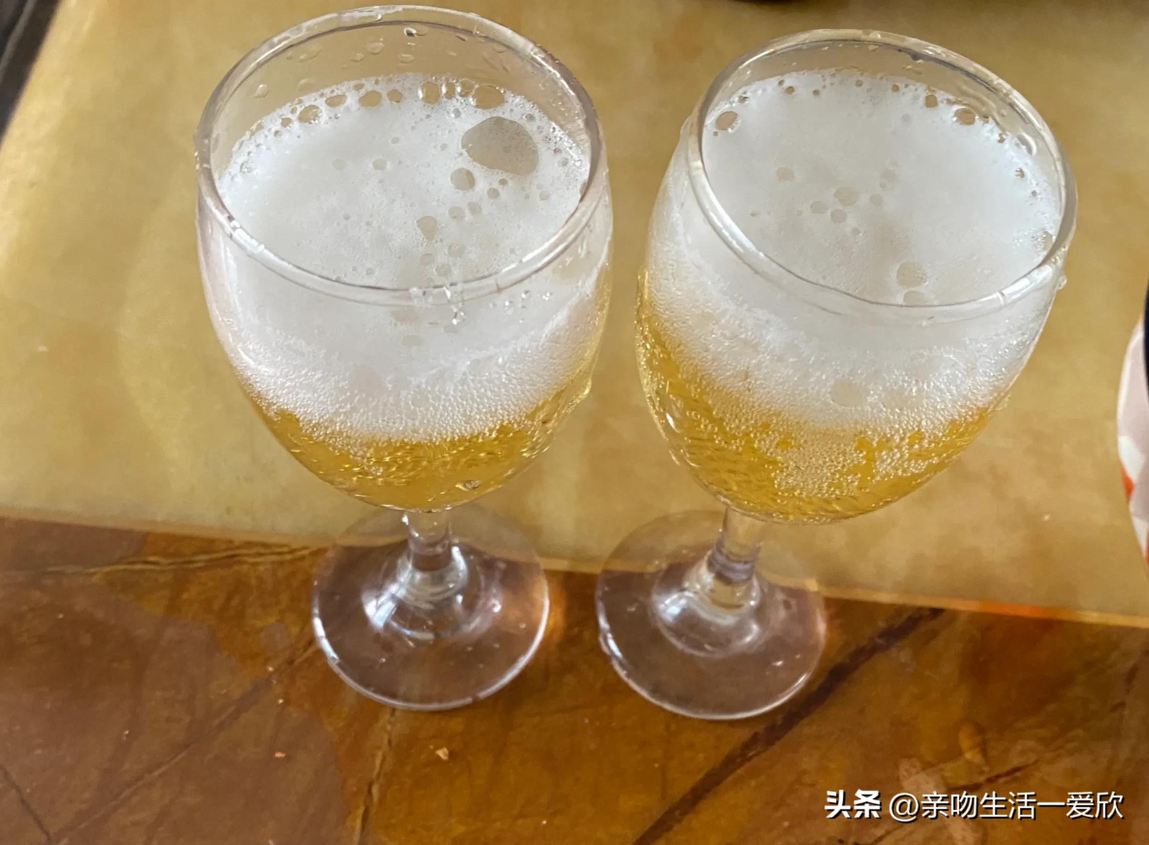 过生日收到朋友送的礼物太幸福了,朋友给的生日礼物很感动