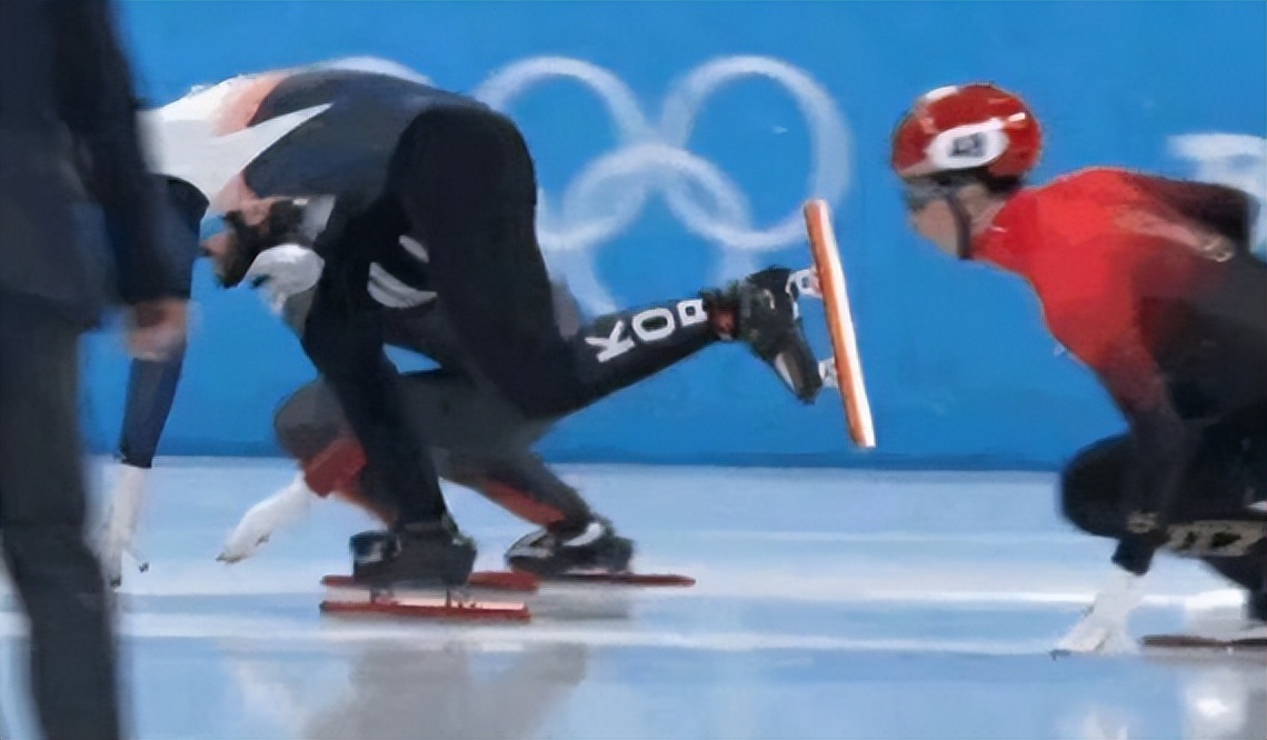 韩国队小动作上热搜!02年曾爆头马尔蒂尼,北京冬奥会险废武大靖