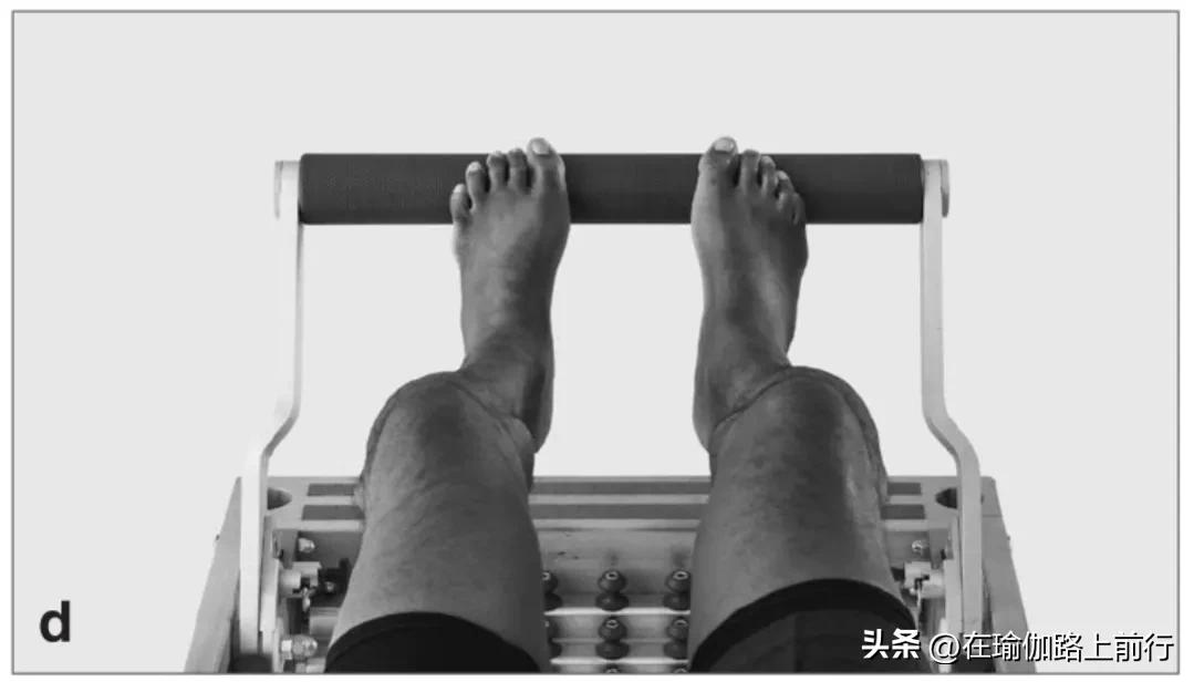 普拉提大器械流动训练,普拉提大器械超人式