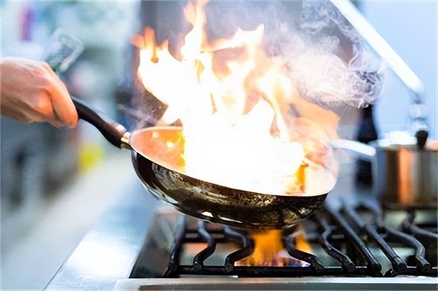 怎样买油烟机才不花冤枉钱?油烟机选购技巧