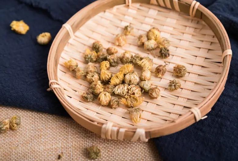 菊花长期喝一个月有害处吗,喝菊花的4大禁忌