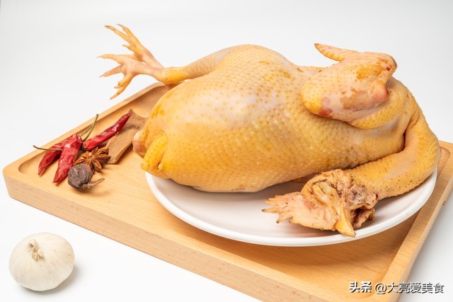 孩子要吃哪些食物才能补钙,小孩多吃什么菜补钙