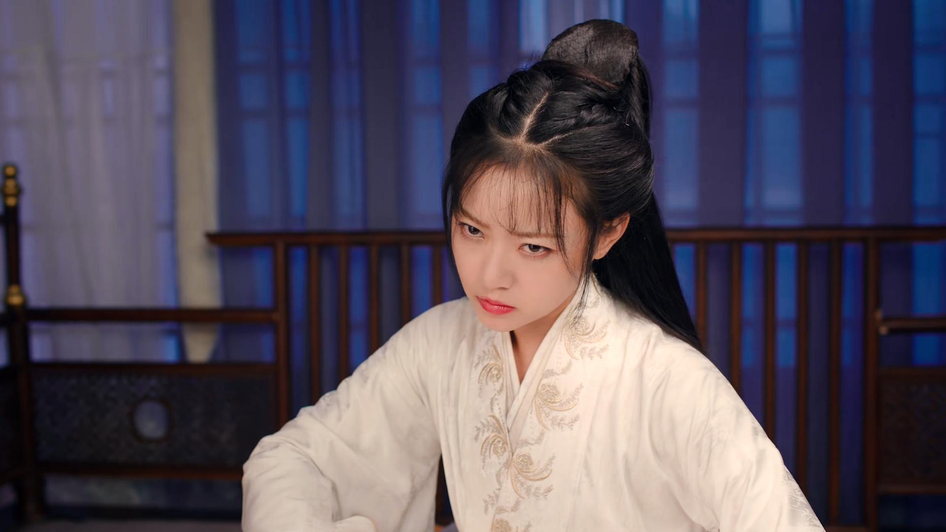 城主大人1：女子被迫穿男装当皇帝，成年后还被妃子追着要同房！