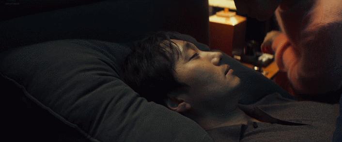 离开《色·戒》的汤唯，又演了*欲情**戏