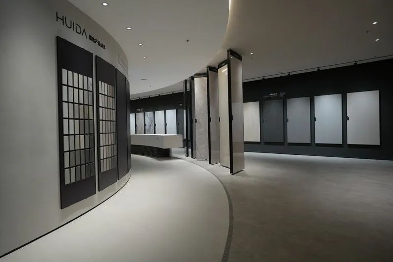 惠达瓷砖耐磨系数,惠达瓷砖防滑演示