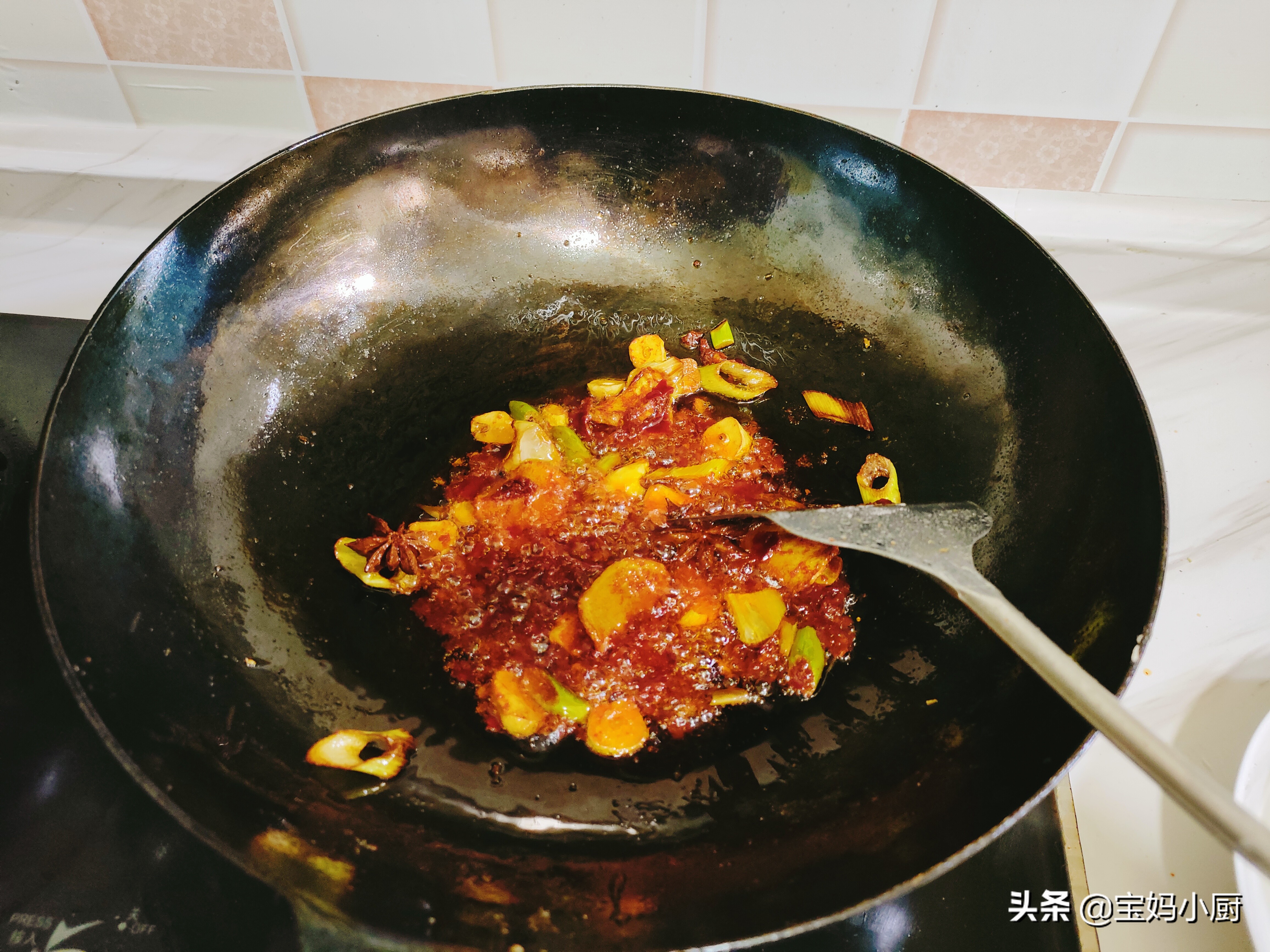 最简单的焖烧鱼做法,烧鱼只需多加这一步骤