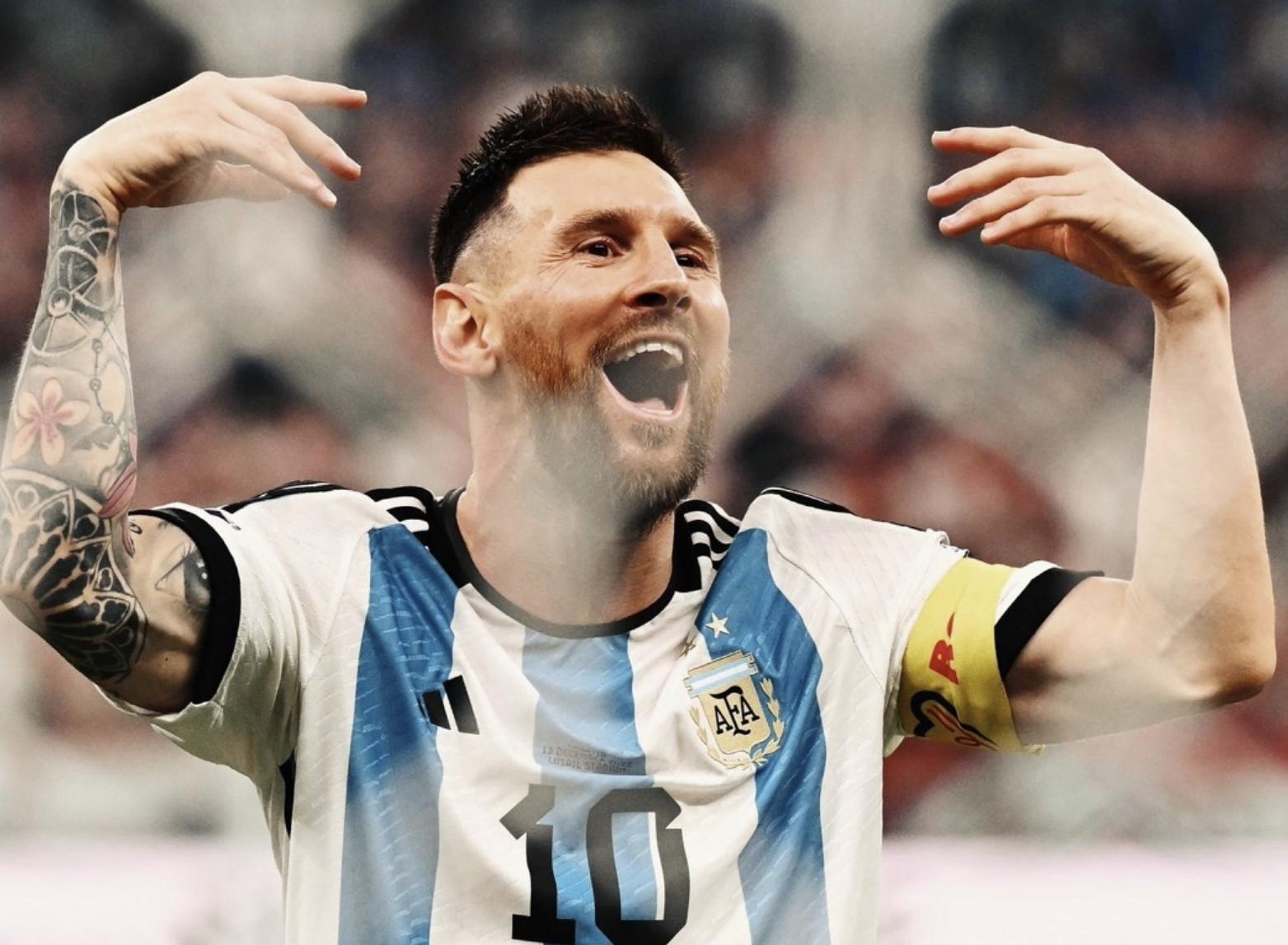 绝代双骄梅西c罗罚丢点球,梅西第八个金球c罗