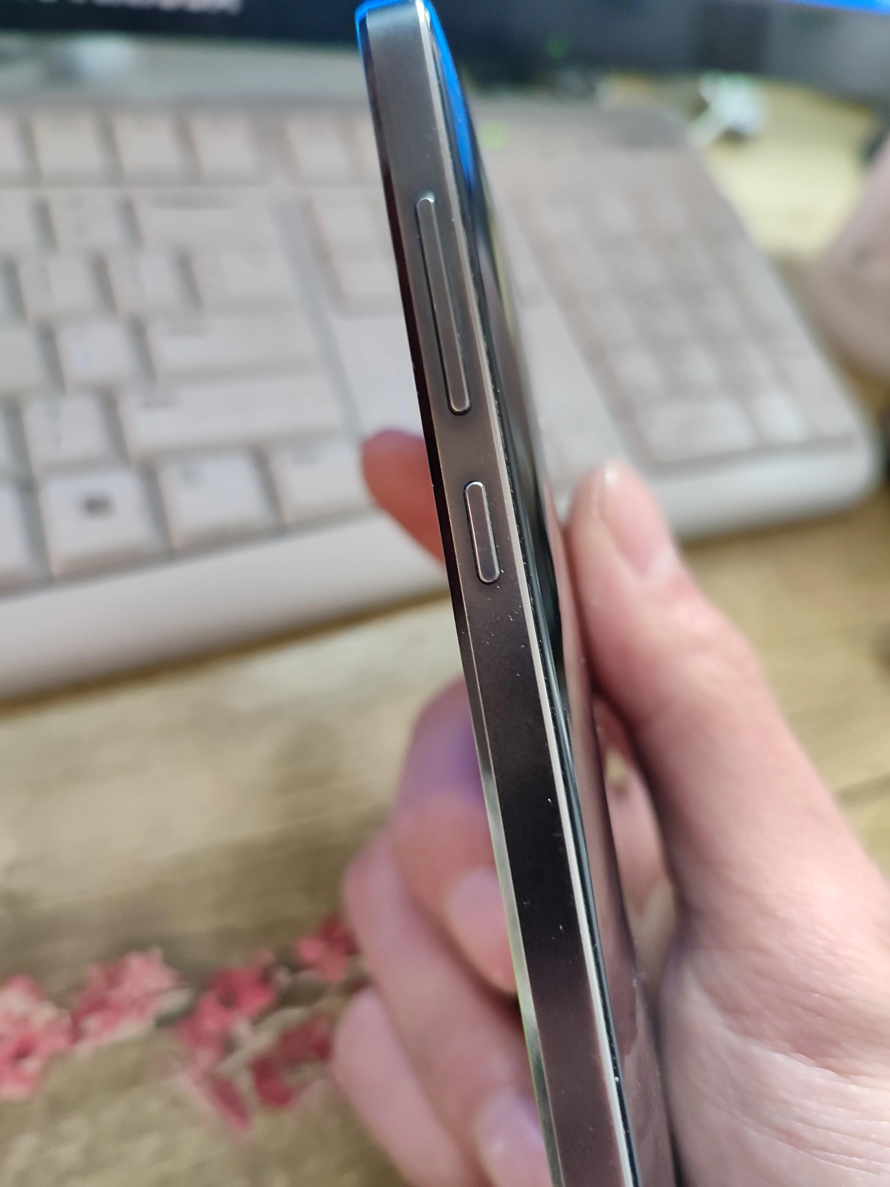 小米一代经典,小米4一块钢板的艺术之旅