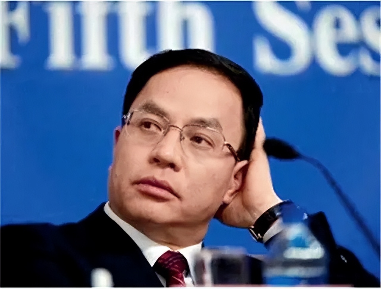 中国首富负债245亿,昔日首富成老赖资产甩卖无人问津