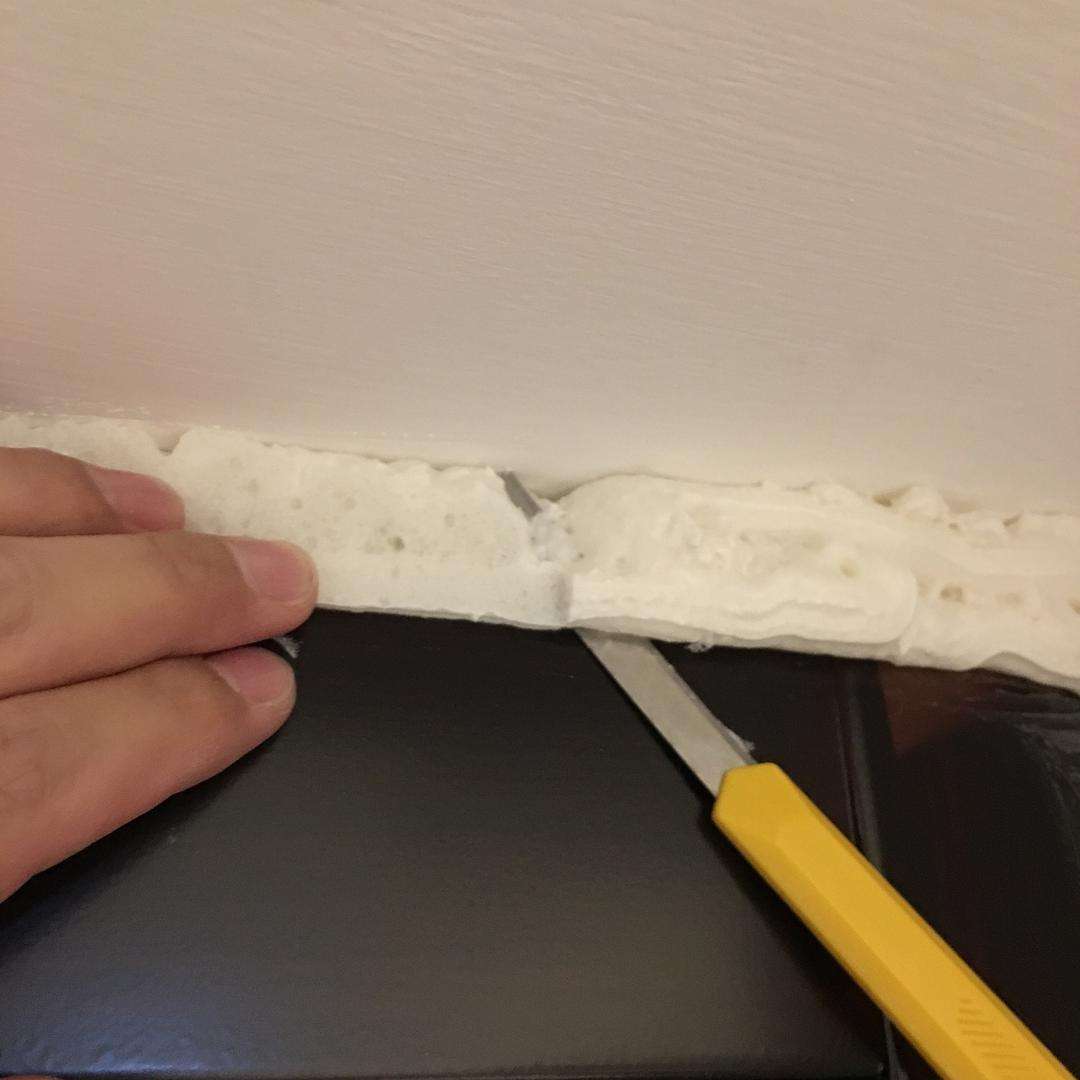 窗框打发泡胶能解决淌水问题吗,发泡胶溢出