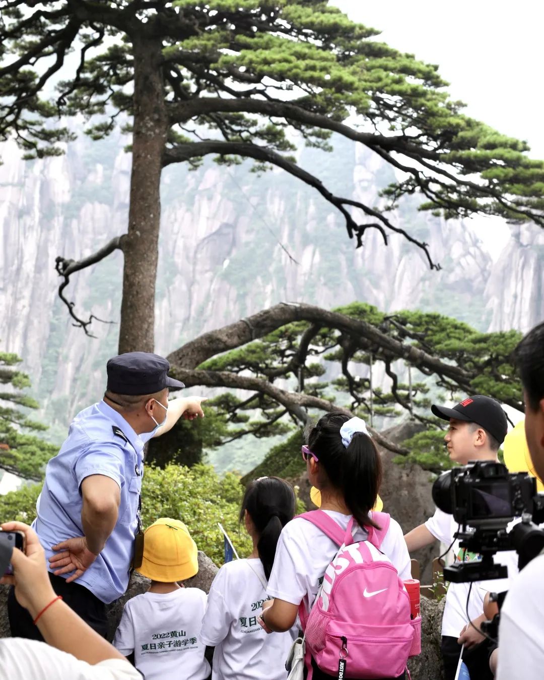 登山观日出云海,黄山观云朗诵合拍