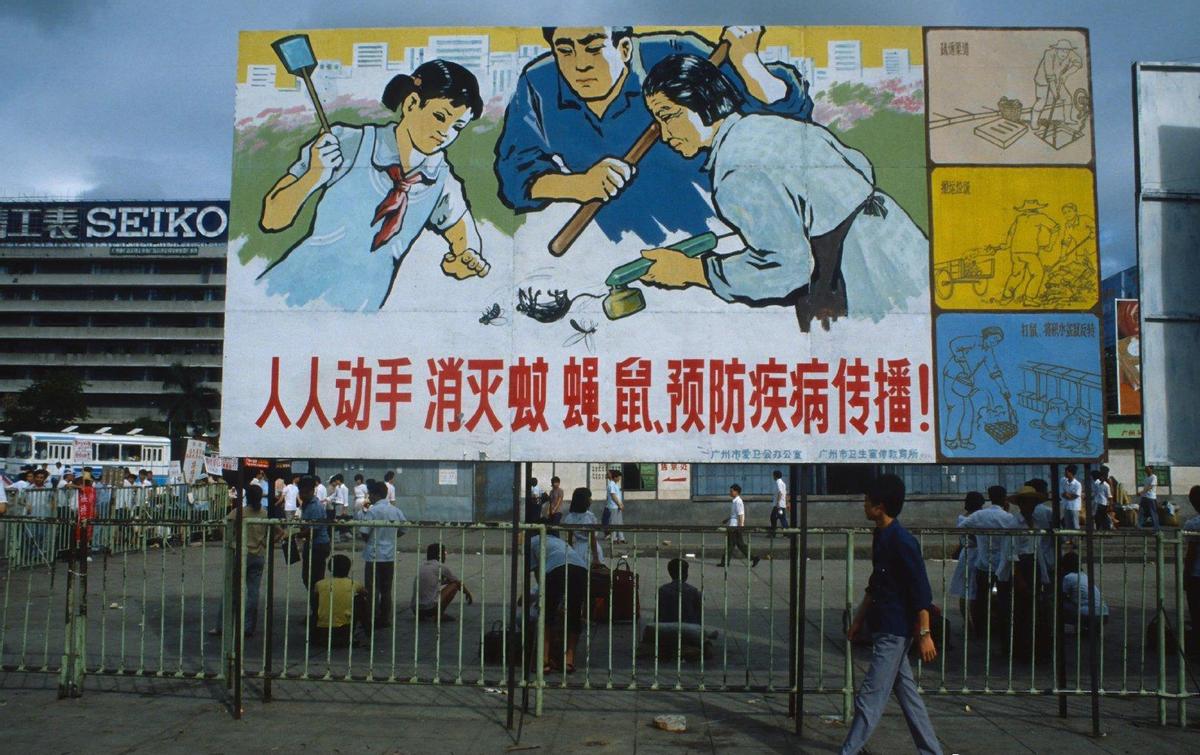 变态的纳粹德国，*光脱**犹太人女人衣服，集体*杀屠**！2