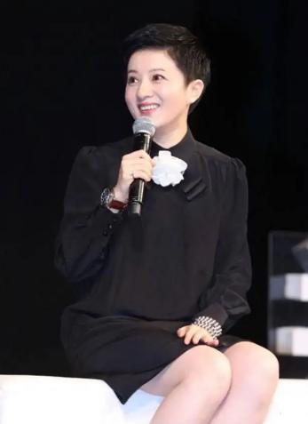 为什么金铭不和撒贝宁在一起,金铭和撒贝宁现状