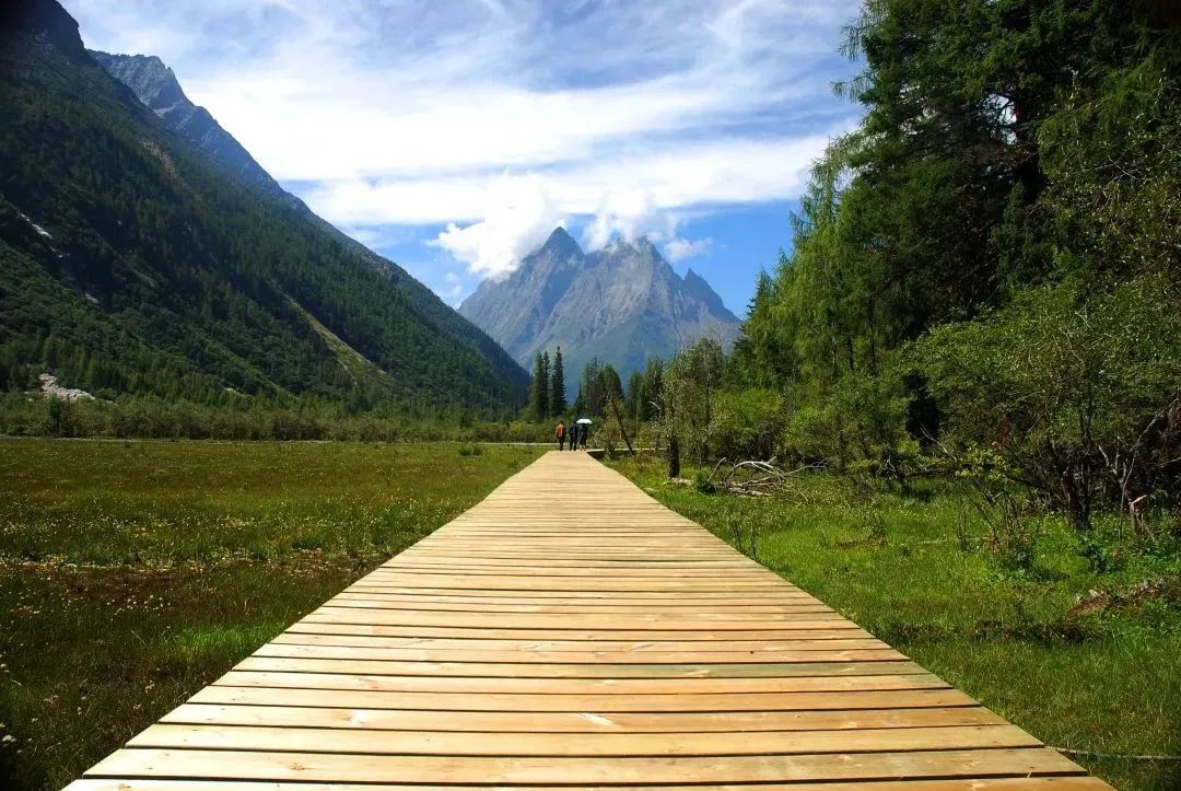 2019四姑娘山接待游客量,四姑娘山游客年接待量创历史新高